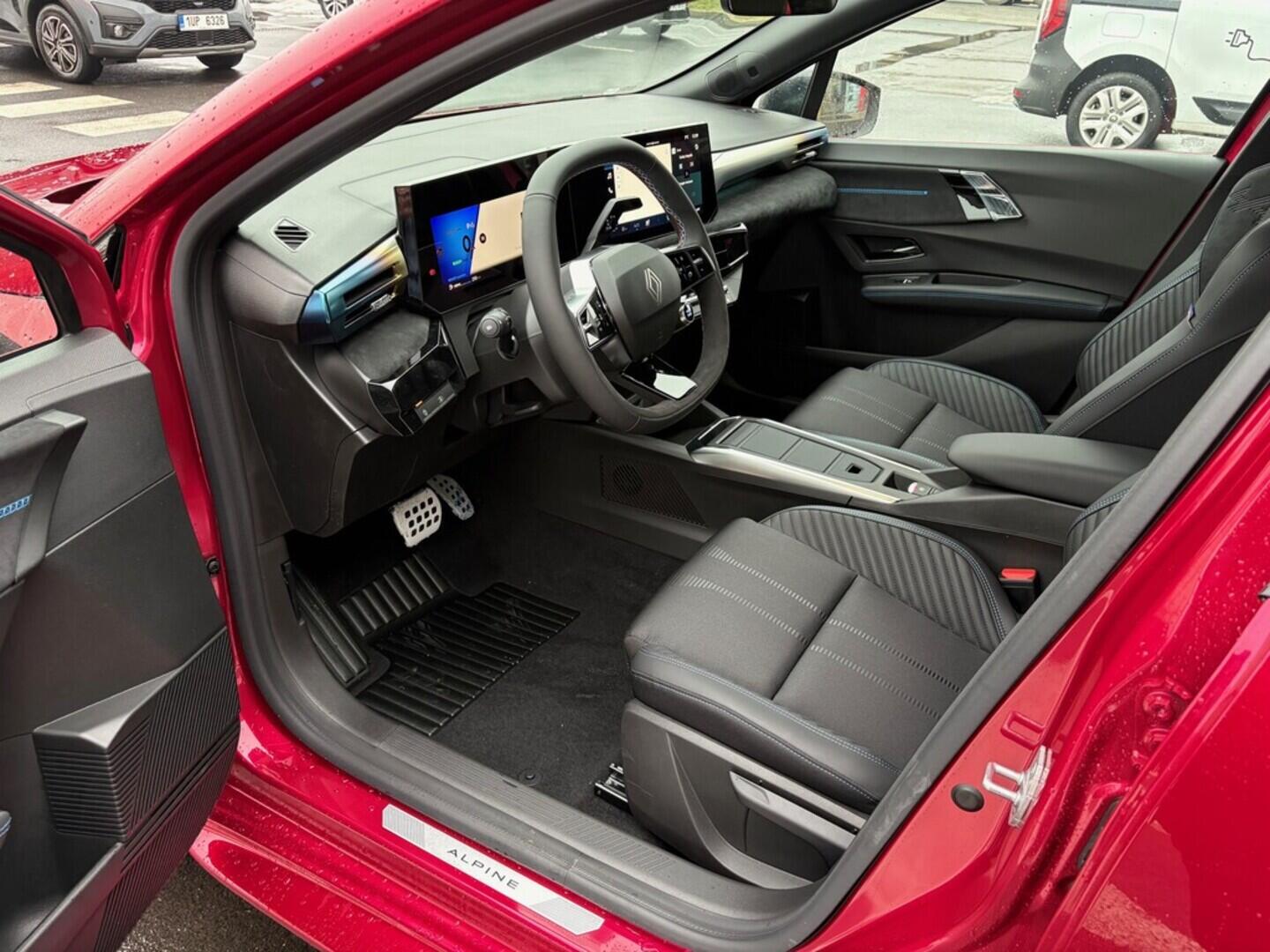 O751000876_18.webp_Clio Esprite Alpine E-Tech 160 hybrid 120 kW