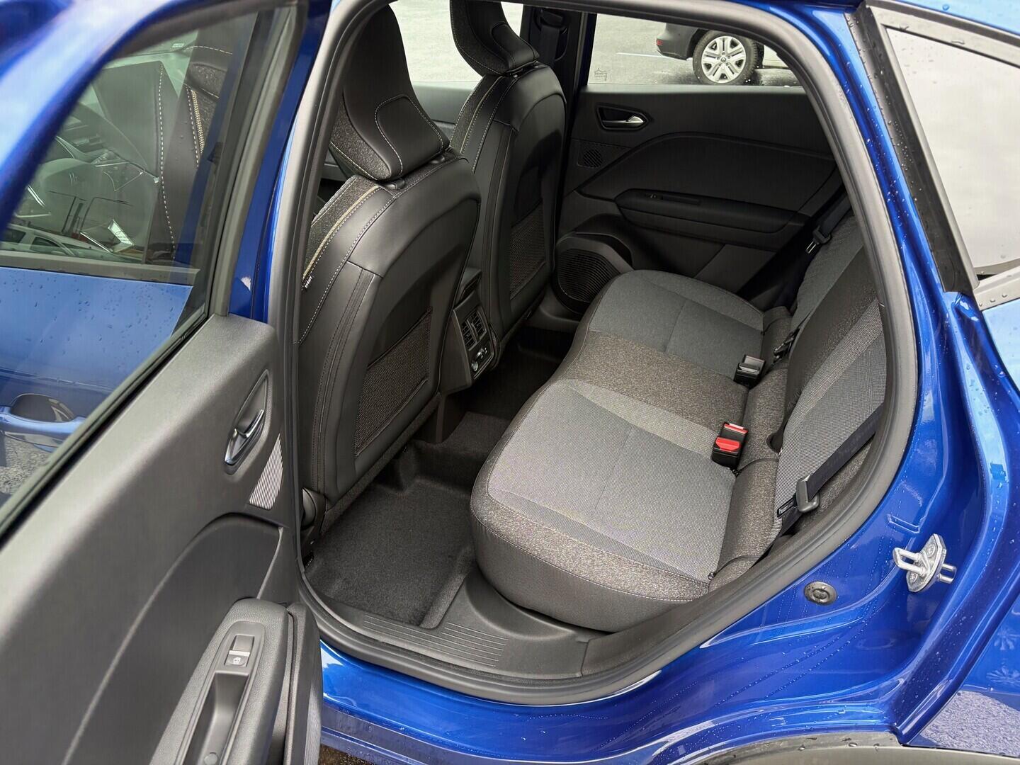 O751000880_16.webp_Captur Techno TCe 90 1.0 66 kW