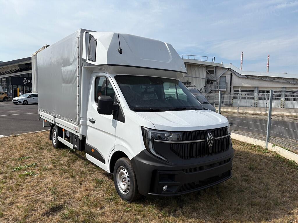 O751000887_10.webp_Master 9 palet + spaní dCi 125 kW