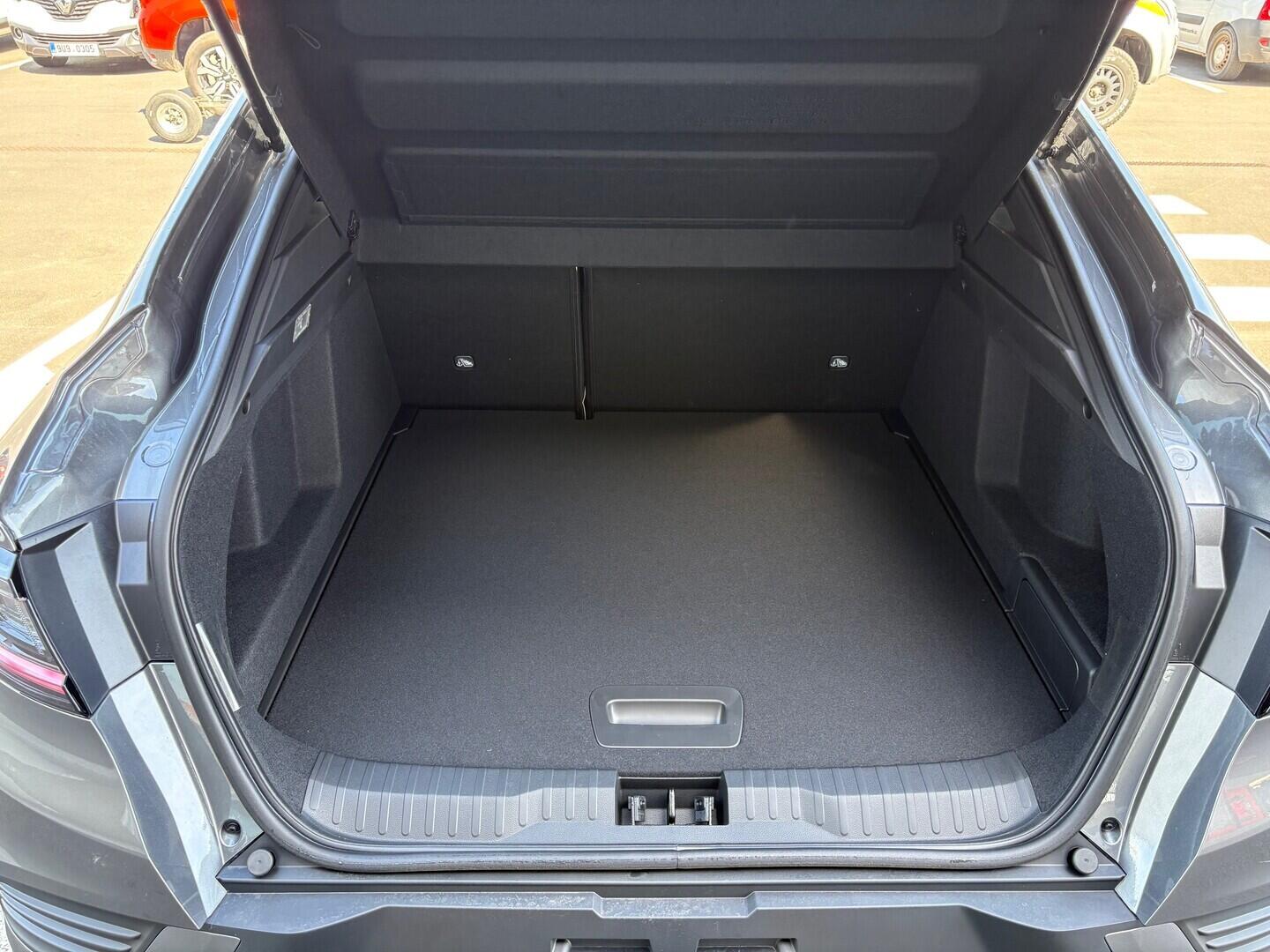 O751000923_16.webp_Arkana Esprit Alpine E-TECH 145 1.6 105 kW