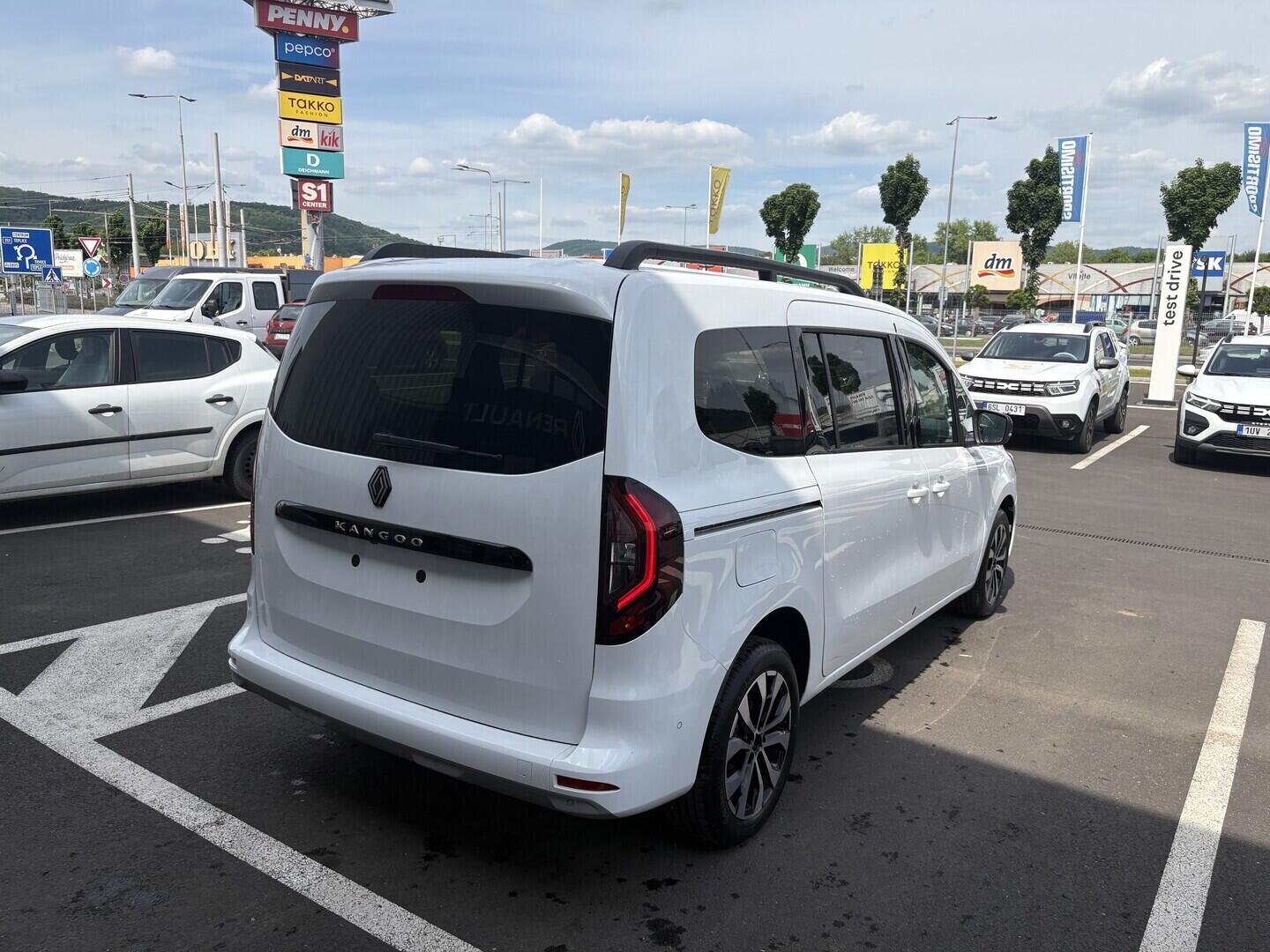 O751000930_13.webp_Kangoo Grand Techno Tce 130 EDC 1,3 96 kW