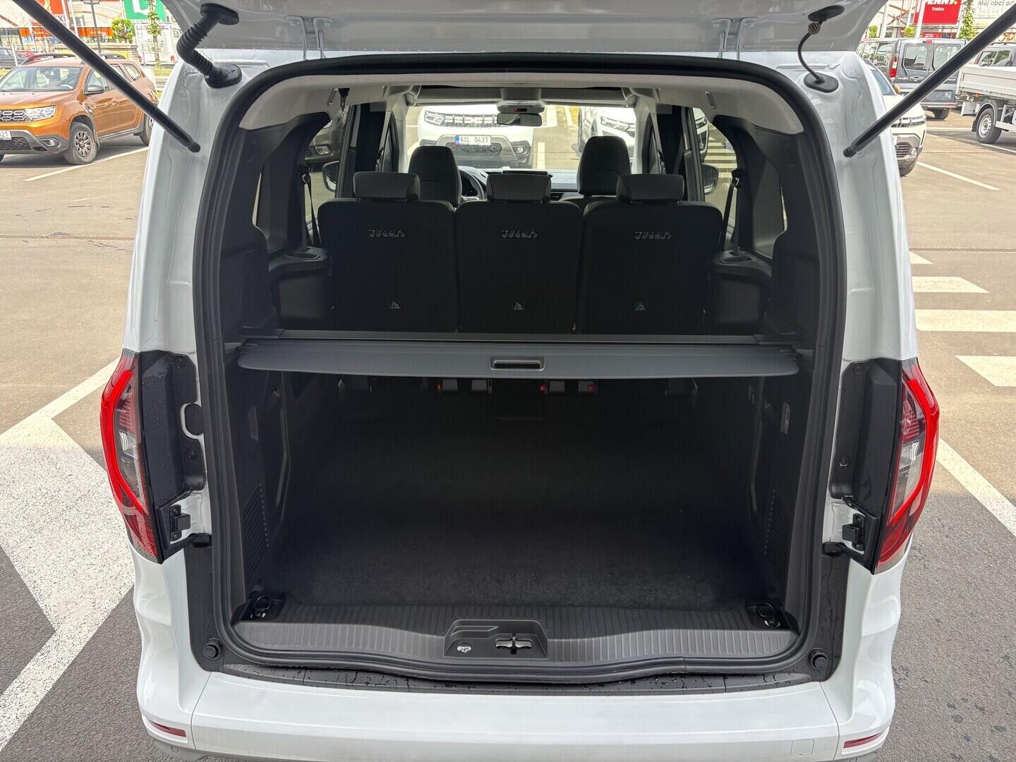 O751000930_15.webp_Kangoo Grand Techno Tce 130 EDC 1,3 96 kW