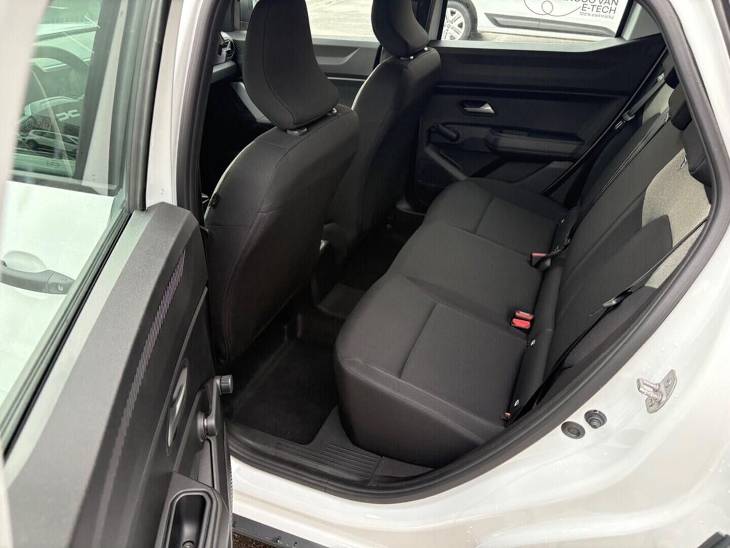 O761001012_16.webp_Duster Essential Essential ECO-G 100            74 kW