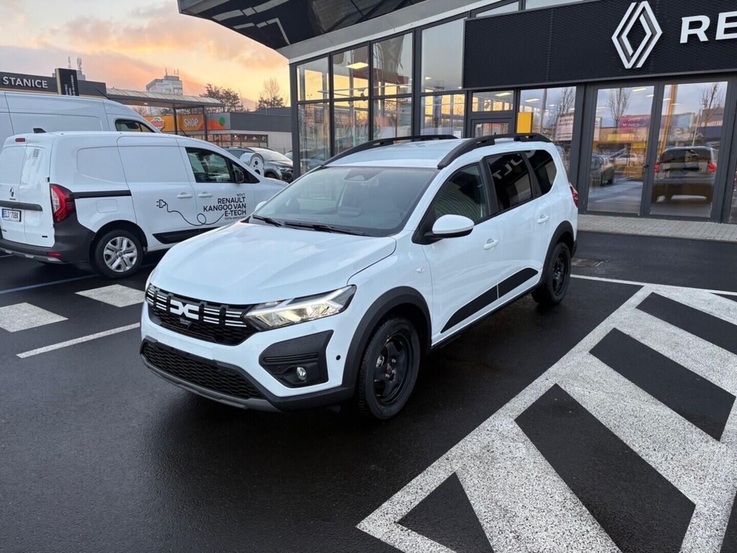 O761001013_12.webp_Expression Eco-G 100 5 míst   73 kW