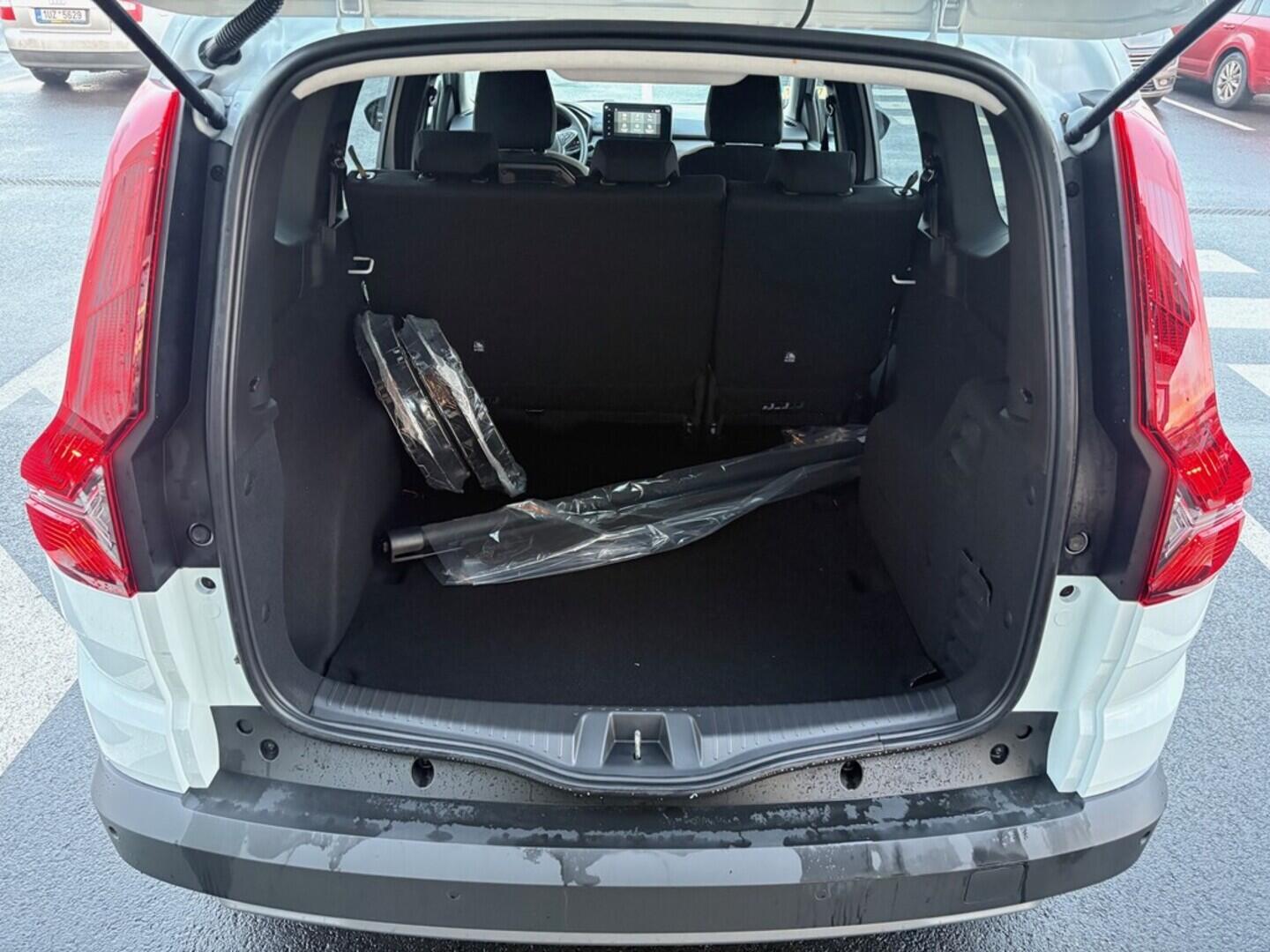 O761001013_16.webp_Expression Eco-G 100 5 míst   73 kW