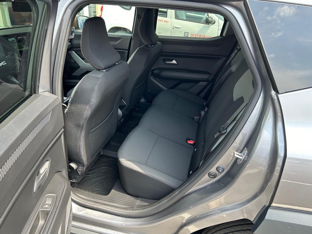 O761001019_16.webp_Duster Extreme Hybrid 155 1,8 114 kW