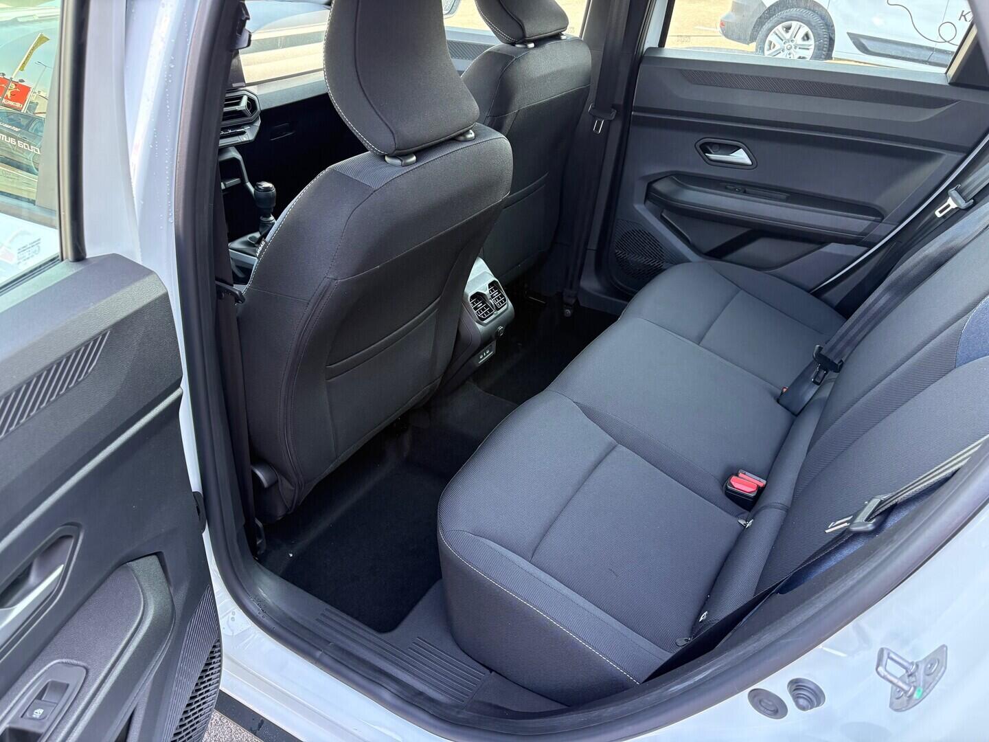 O761001029_16.webp_Bigster Expression Mild Hybrid-G 140 1,2 103 kW