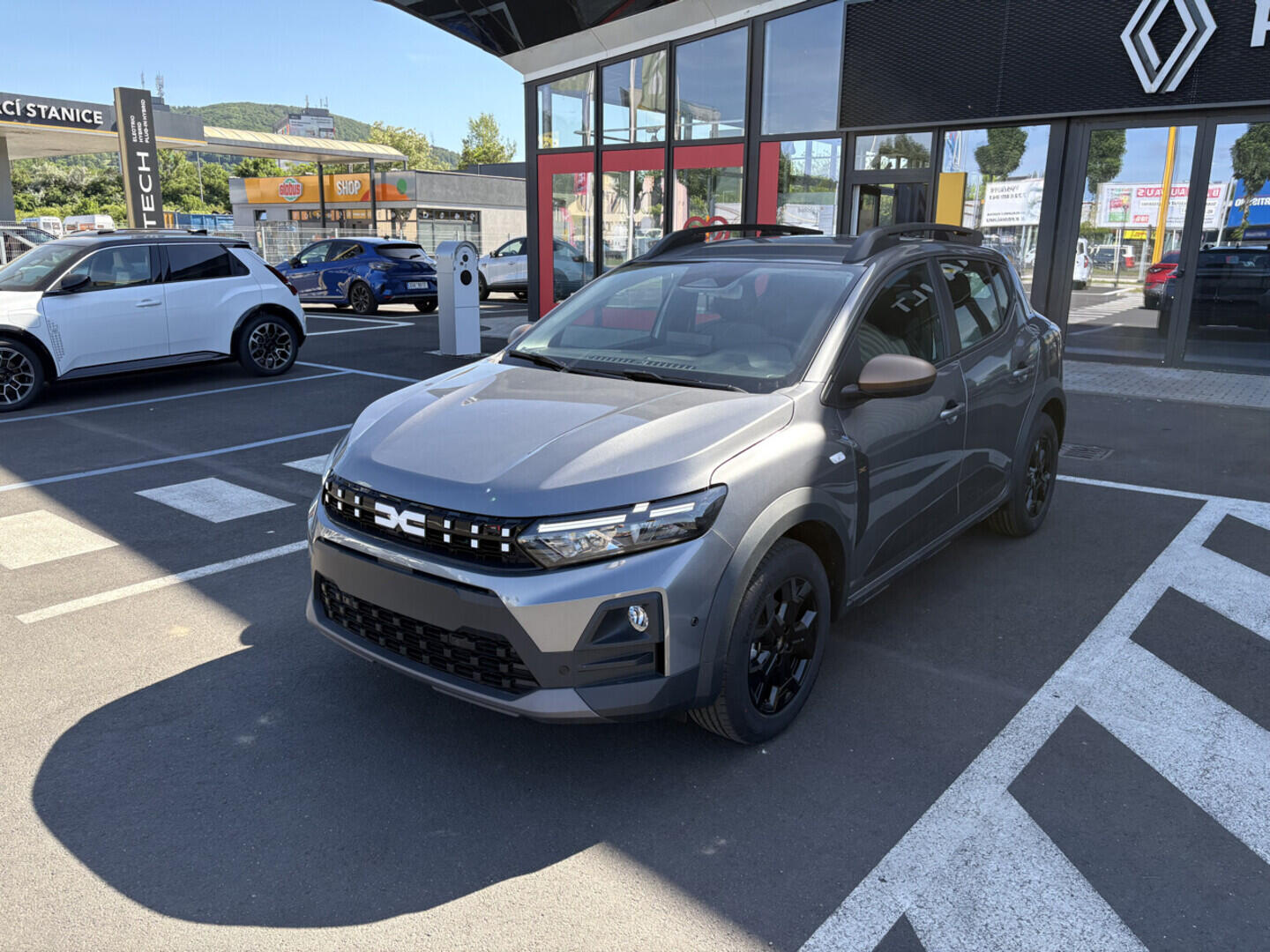 O761001069_12.webp_Sandero Stepway Extreme TCe 110 81 kW