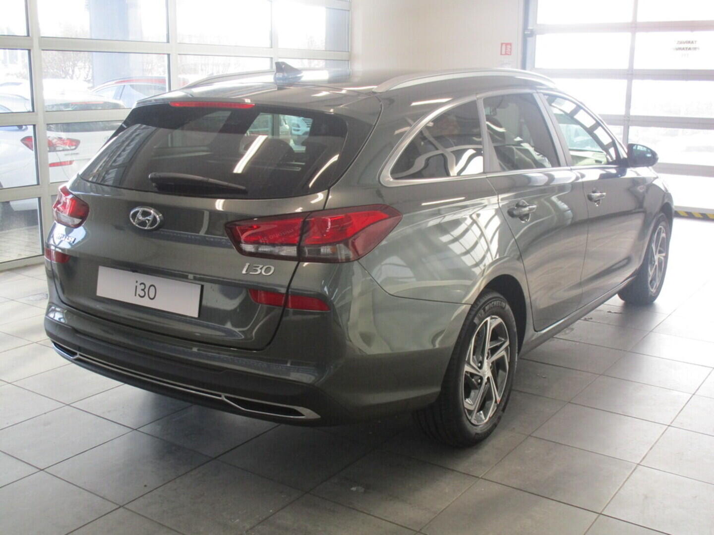 O919V02467_11.webp_i30 WG MY22 Smart DCT 1,0 T-GDI 88 kW