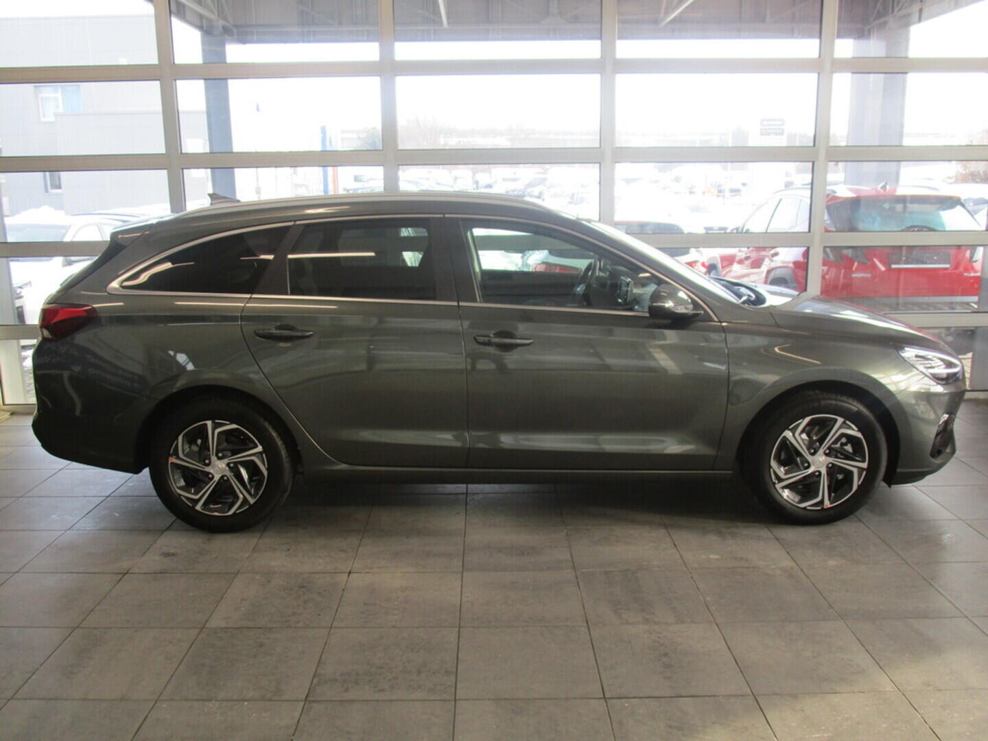 O919V02467_16.webp_i30 WG MY22 Smart DCT 1,0 T-GDI 88 kW