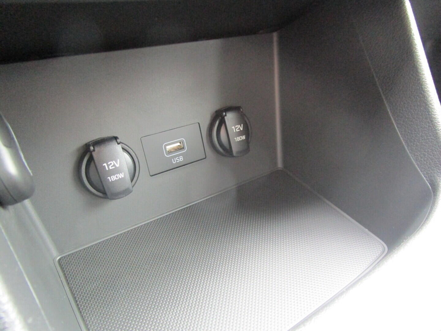 O919V03154_28.webp_i30 WG Family Comfort 1,0 T-GDI 88 kW