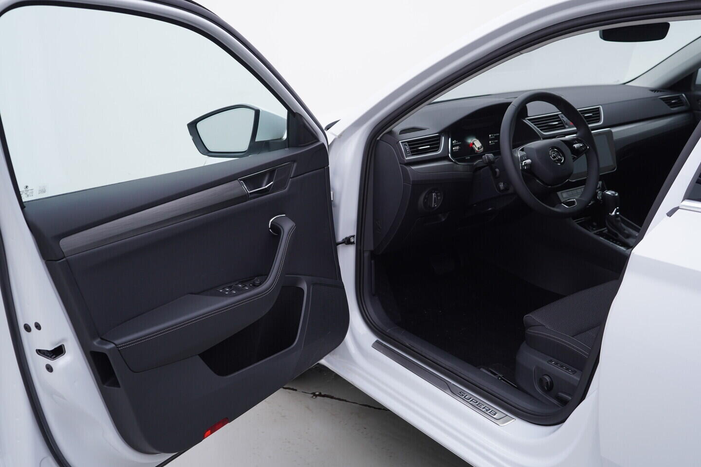 O919V03253_18.webp_Superb Combi Style 1.4 TSI 115 kW