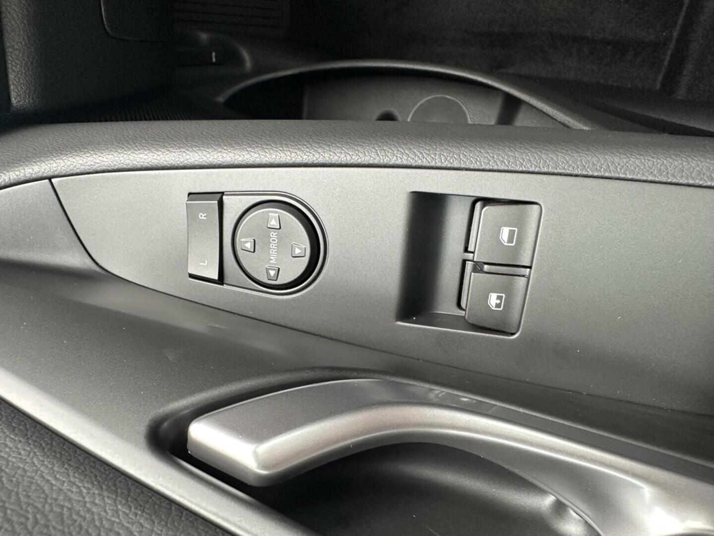 O919V03308_20.webp_i30 WG PD PE Start  1,0 T-GDI 0 kW