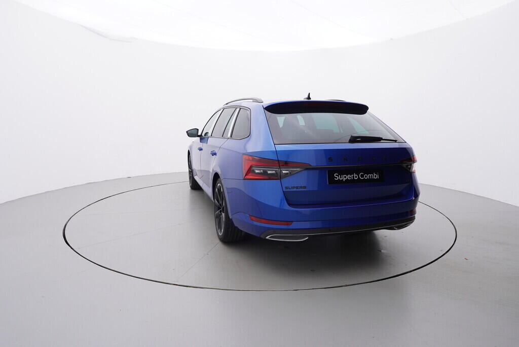 O919V03855_13.webp_Superb Combi Sportline 2.0 TDI 147 kW