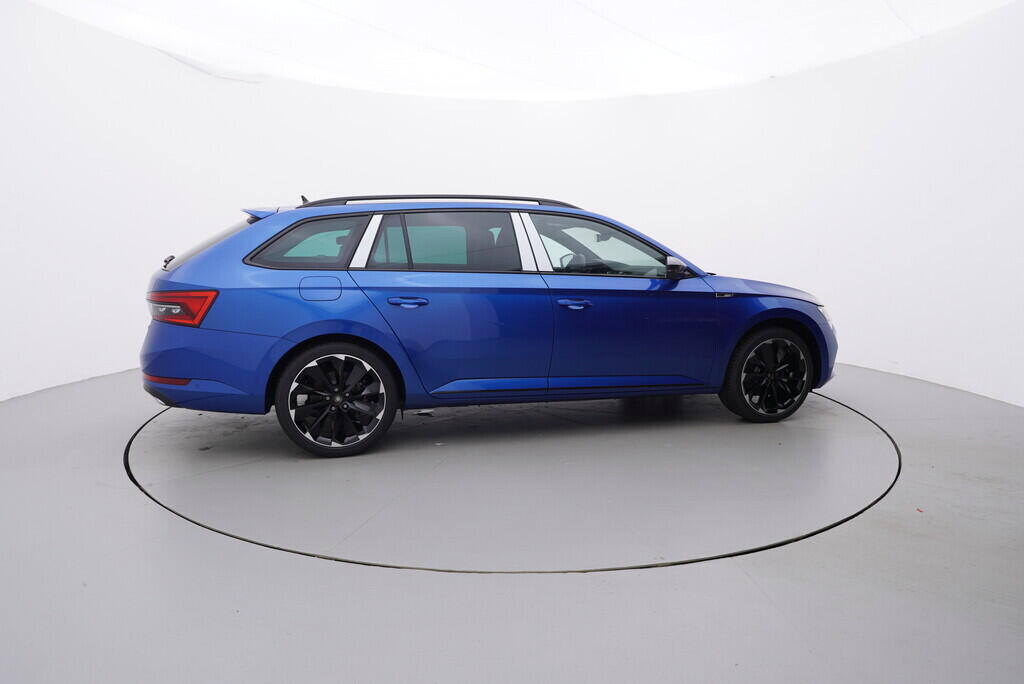 O919V03855_15.webp_Superb Combi Sportline 2.0 TDI 147 kW