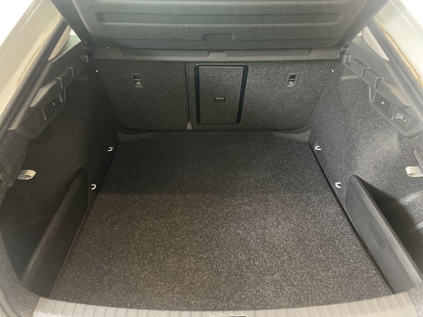 O919V04075_18.webp_Octavia Style+ 2.0 TDI 110 kW DSG