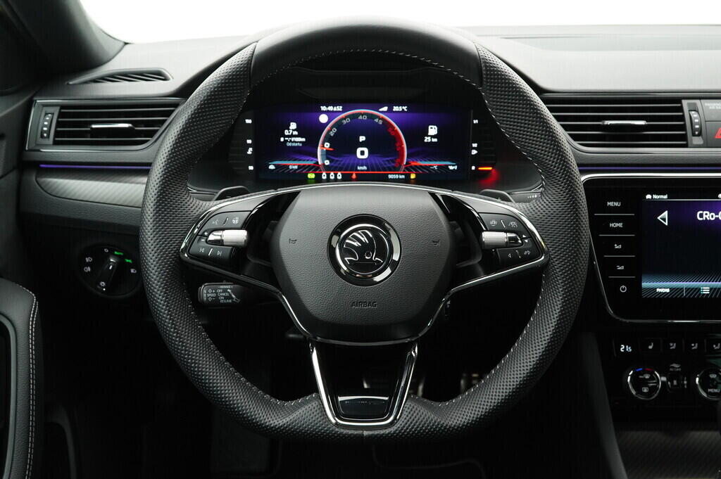 O919V04283_22.webp_SUPERB 2.0 TDI 147 kW
