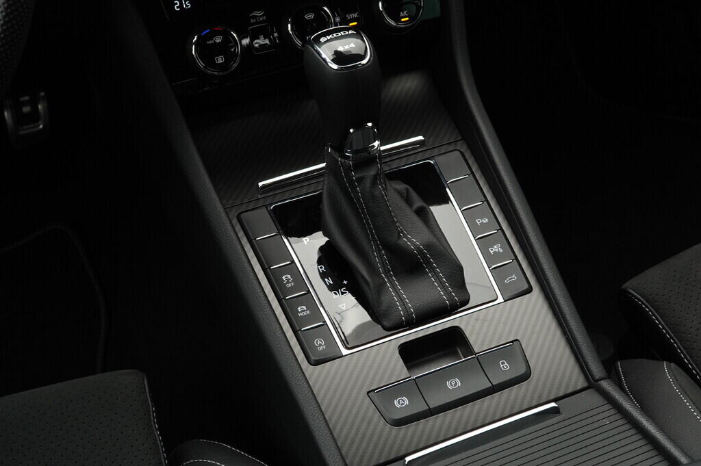 O919V04283_29.webp_SUPERB 2.0 TDI 147 kW