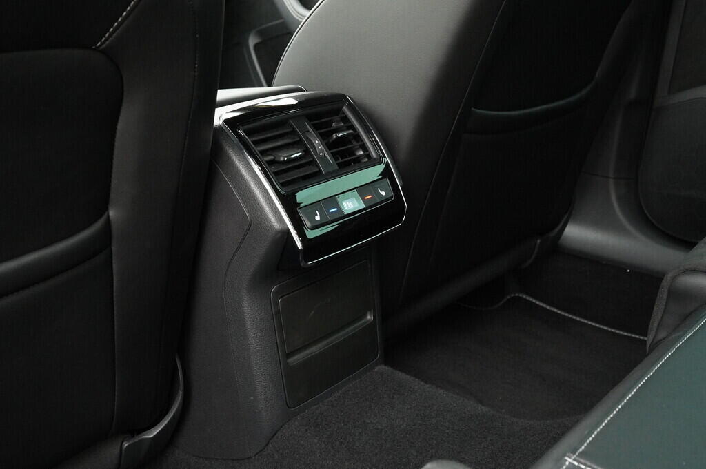 O919V04283_30.webp_SUPERB 2.0 TDI 147 kW