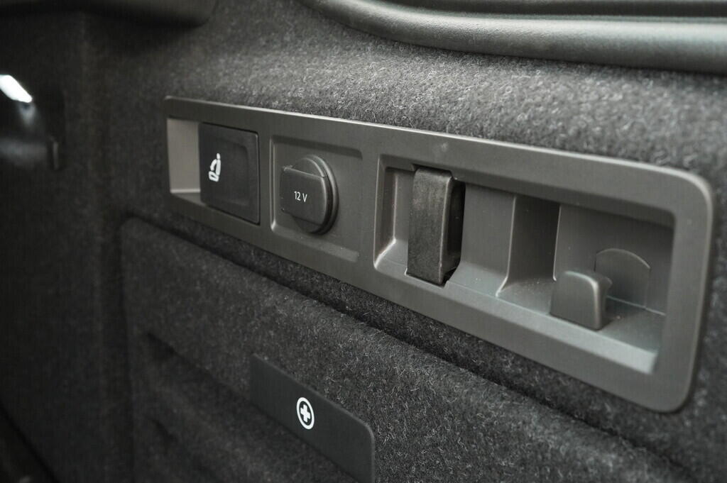 O919V04283_32.webp_SUPERB 2.0 TDI 147 kW