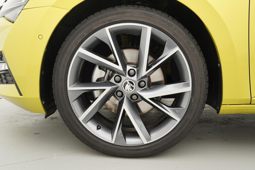O919V04283_36.webp_SUPERB 2.0 TDI 147 kW