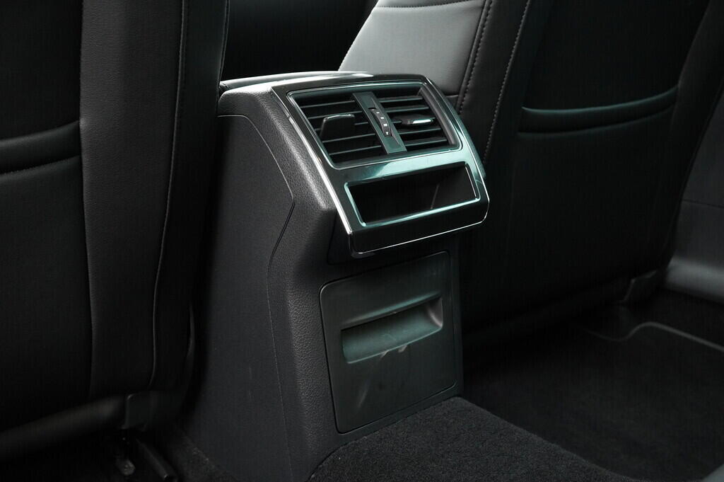 O919V04304_32.webp_Superb Style 2,0 TDI 4x4 147 kW  DSG