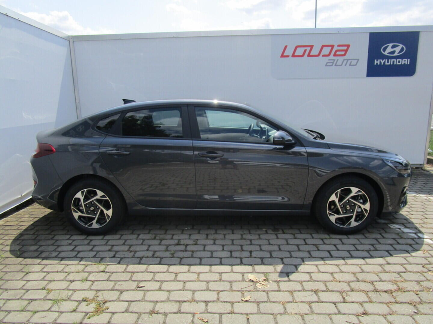 O919V04364_15.webp_i30 FB PD PE GO Czech! 1,0 T-GDI 74 kW