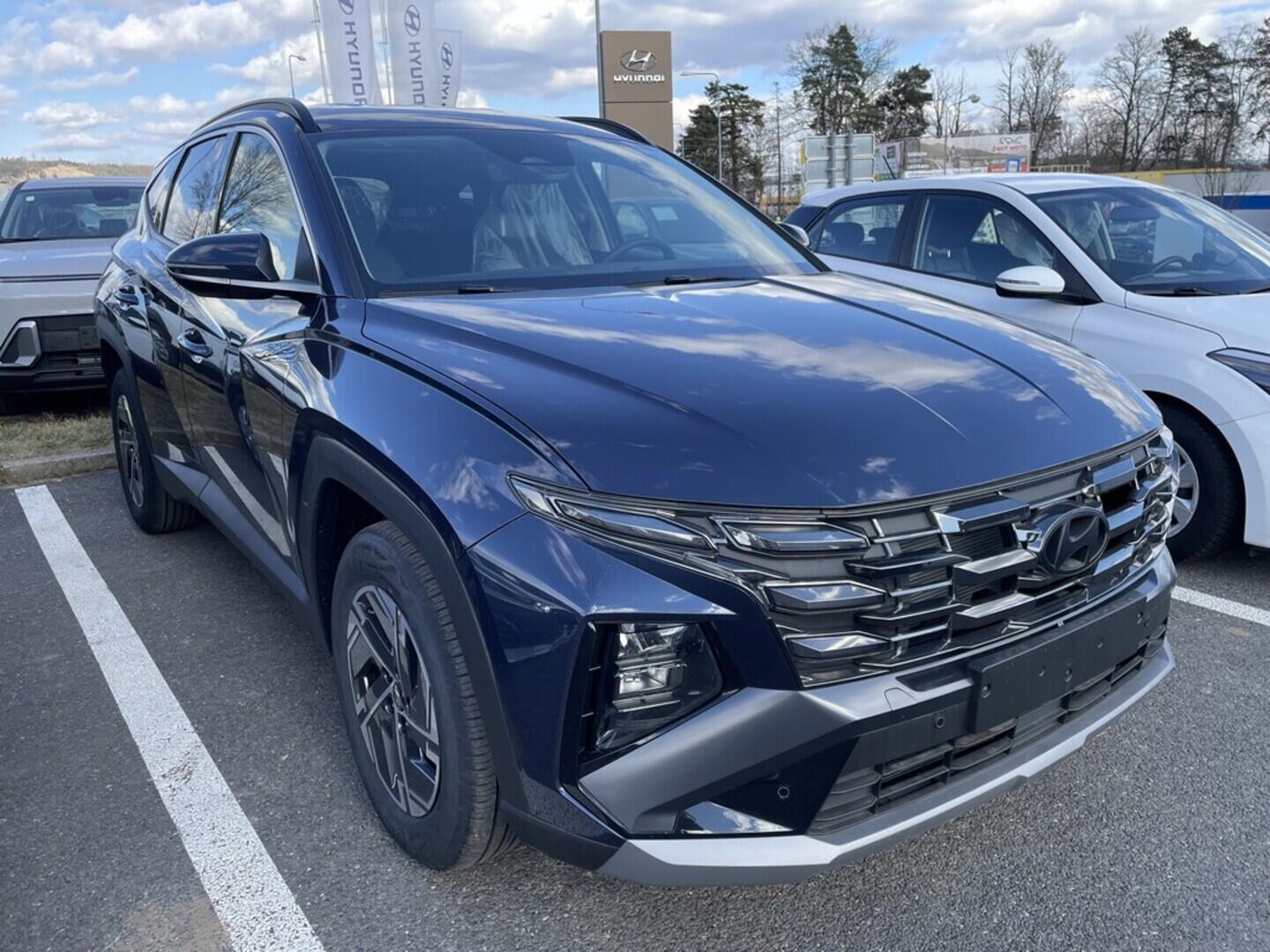 O919V04389_12.webp_TUCSON MY25 STYLE 1,6 T-GDI 118 kW  6 Ma