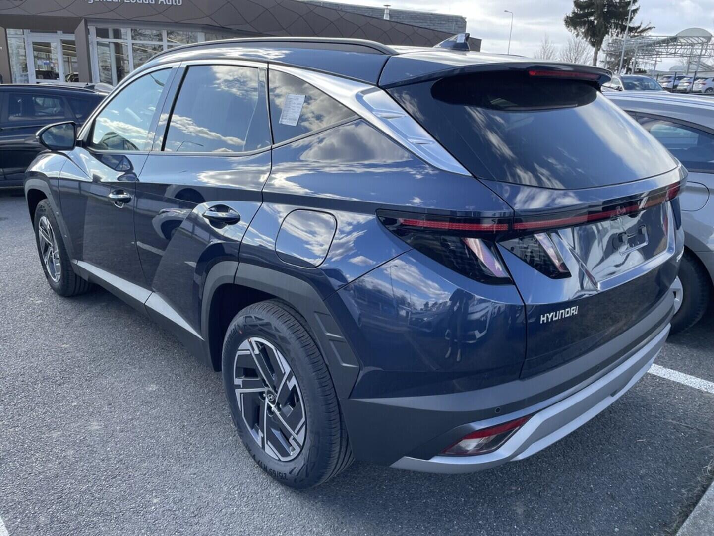 O919V04389_15.webp_TUCSON MY25 STYLE 1,6 T-GDI 118 kW  6 Ma