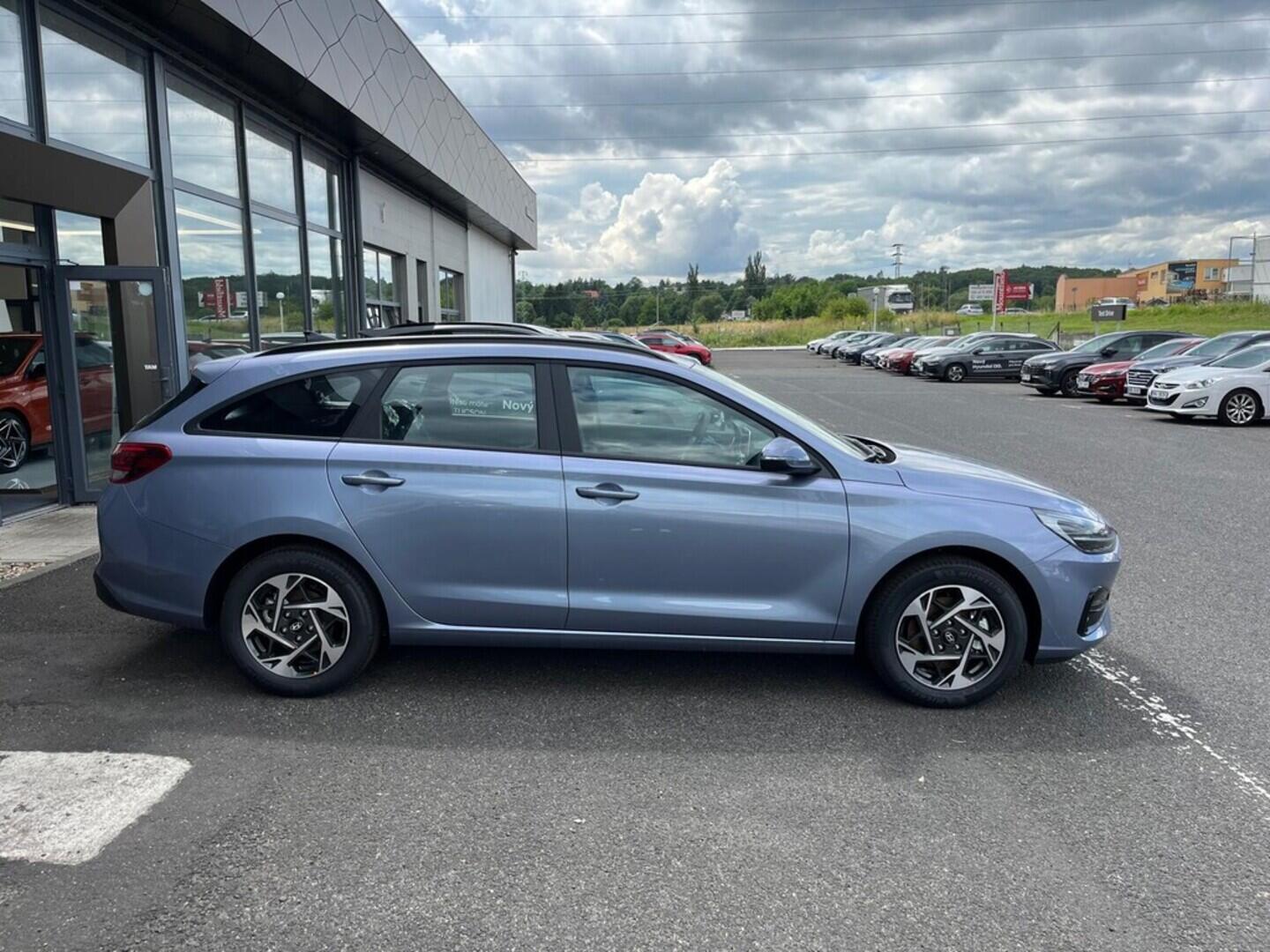 O919V04391_13.webp_I30 WG FL 1,0 T-GDI SMART