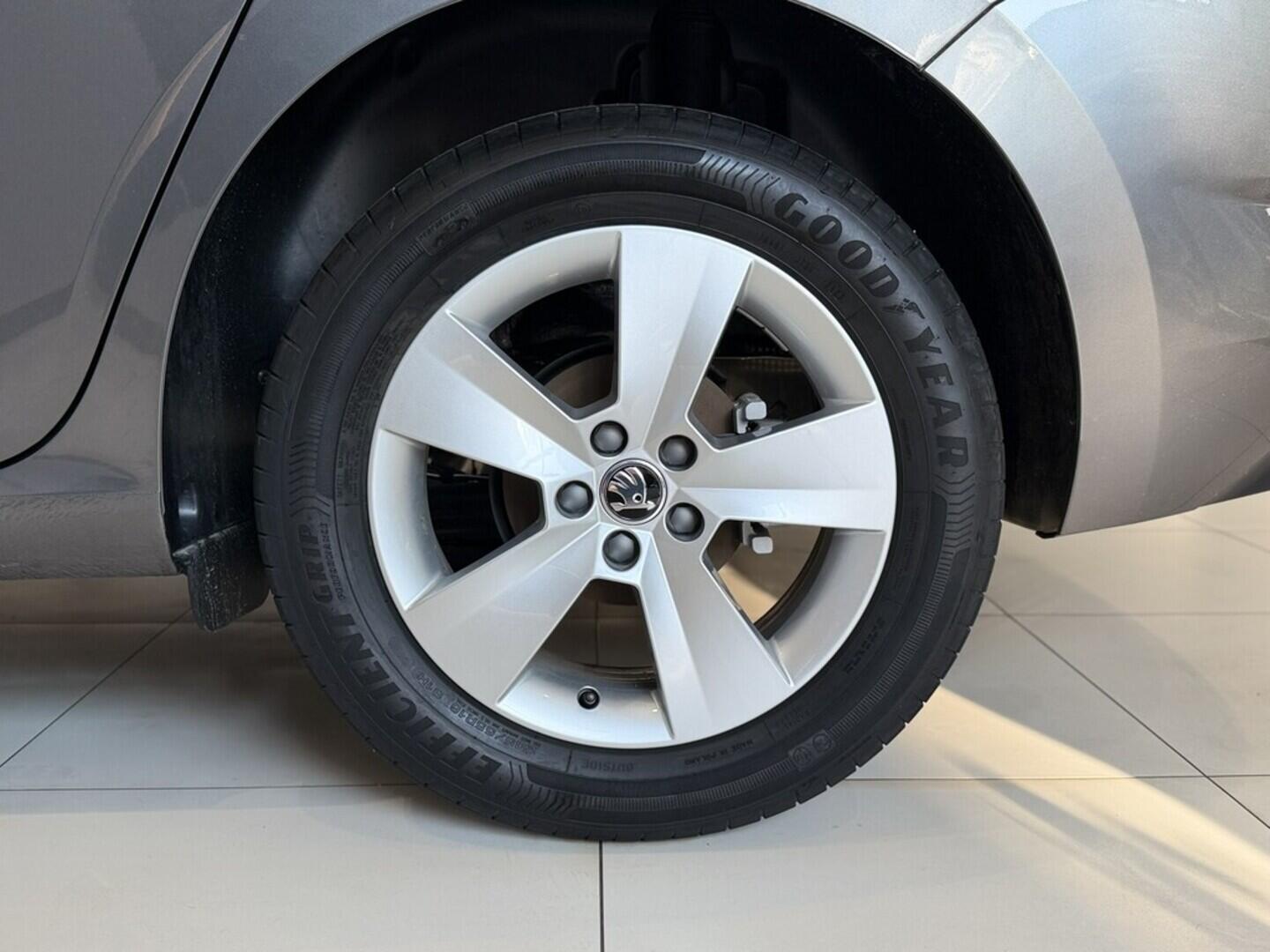 O919V04745_28.webp_Scala Ambition Plus 1.0 TSI 70 kW