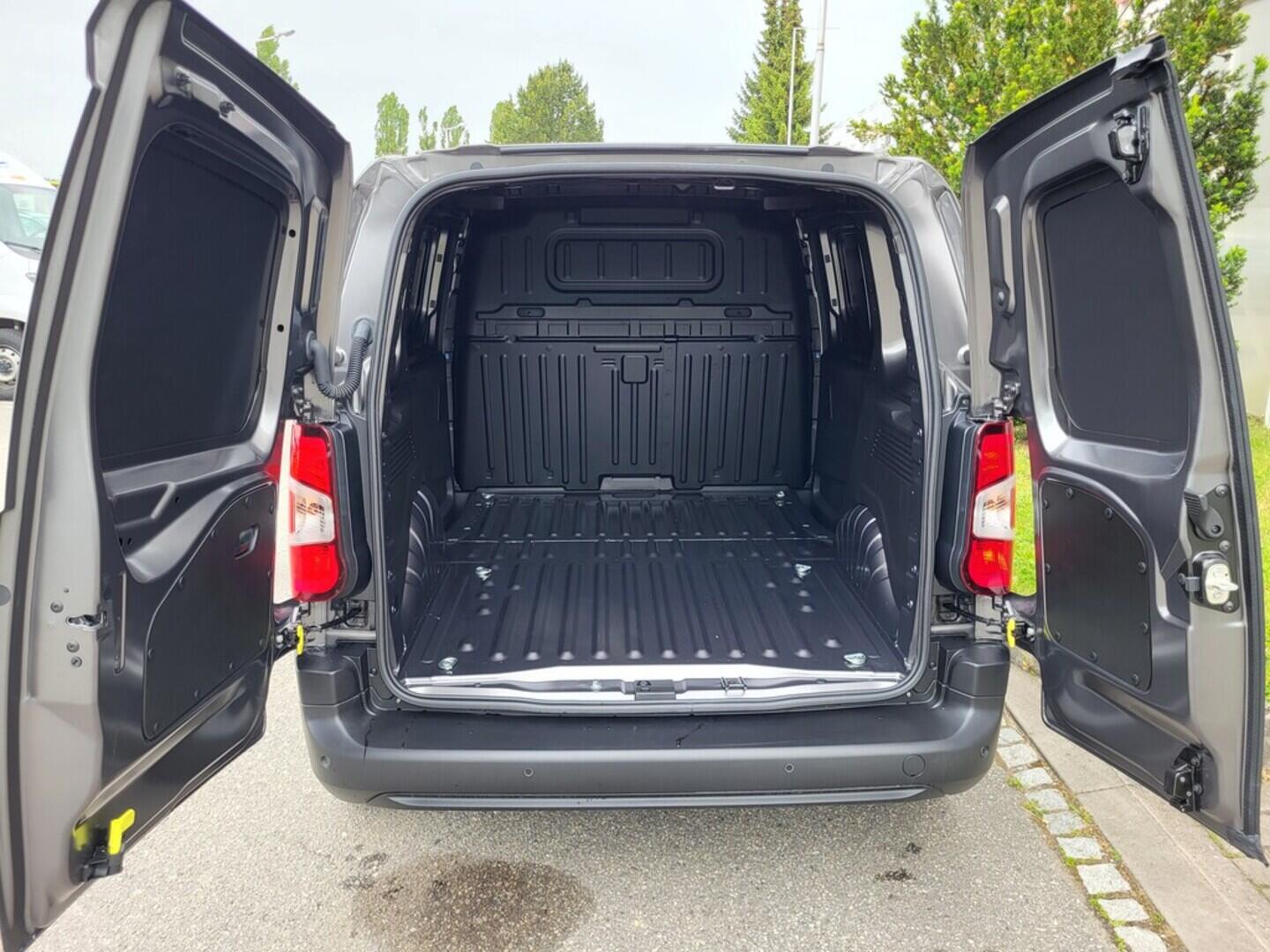 O919V05244_16.webp_Doblo 110k 650 L1 dodávka 1,2 PureTech  81 kW