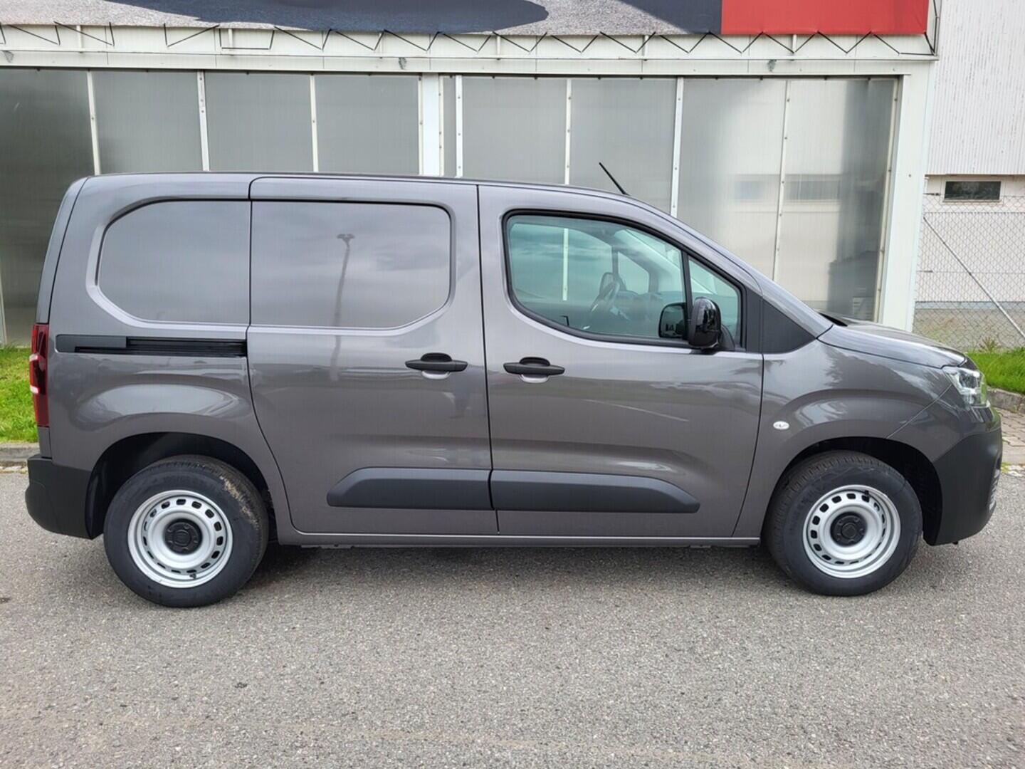 O919V05244_24.webp_Doblo 110k 650 L1 dodávka 1,2 PureTech  81 kW