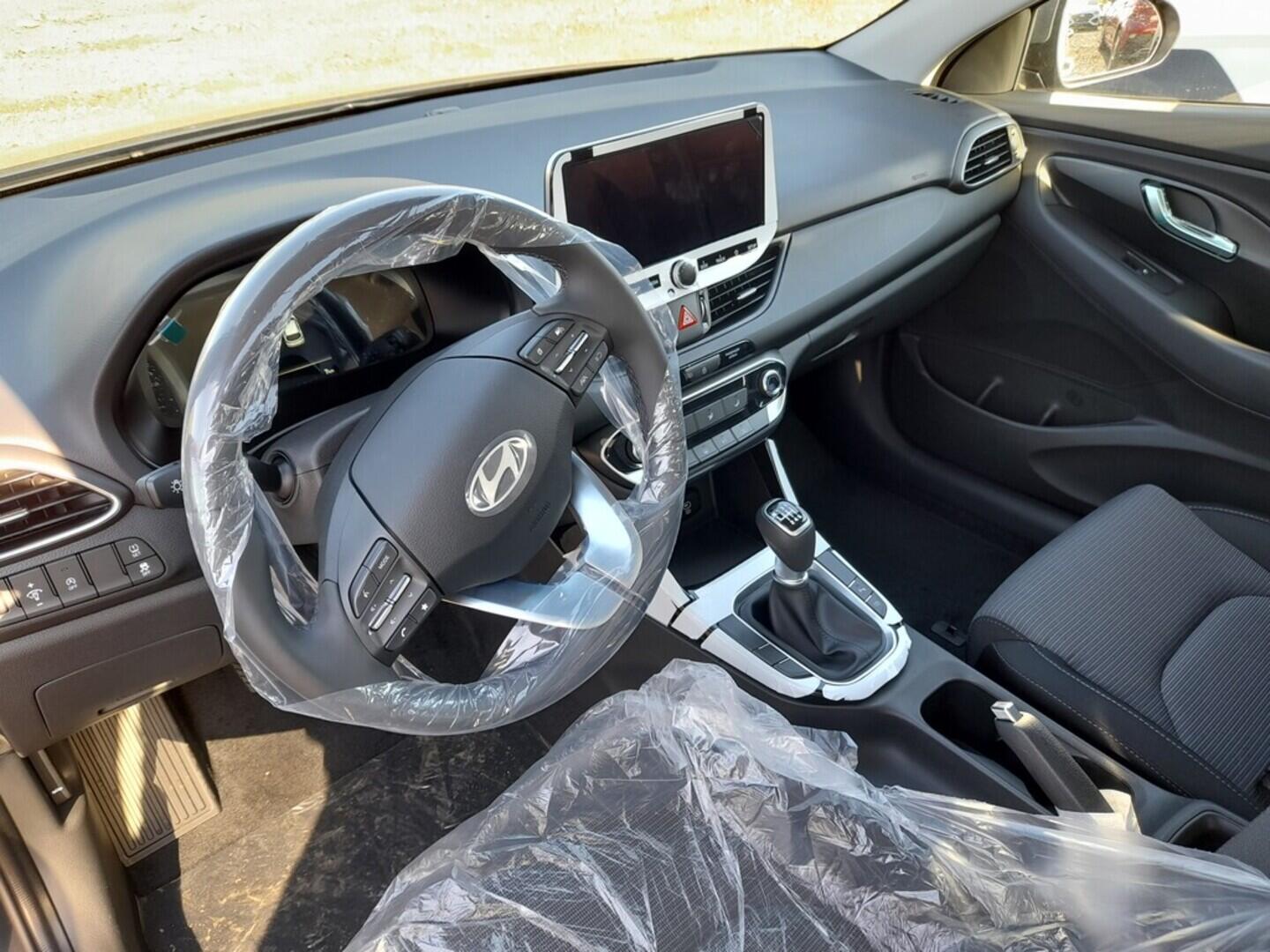 O919V05272_17.webp_i30 HB PD PE Comfort 1,5i 70 kW