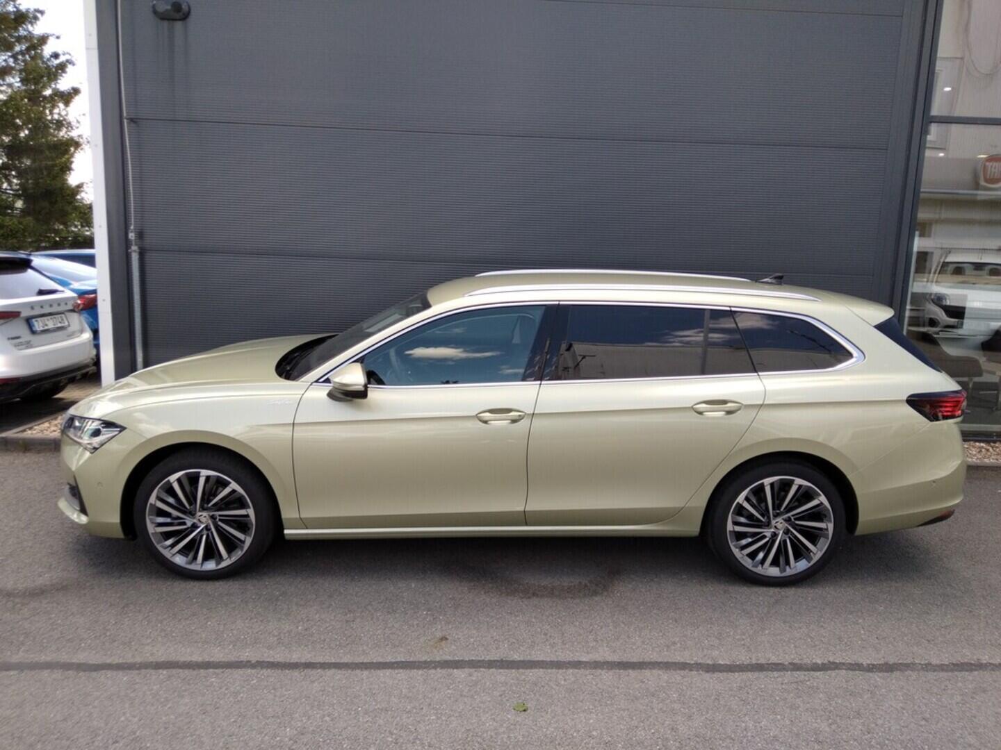 O919V05337_11.webp_Superb Combi L&K  2,0 TDI 110 kW