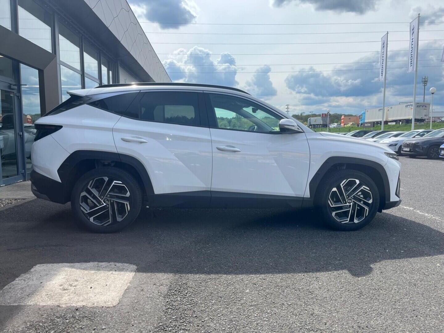 O919V05391_14.webp_TU 25 1,6 TGDI 4WD DCT PR LUX PN