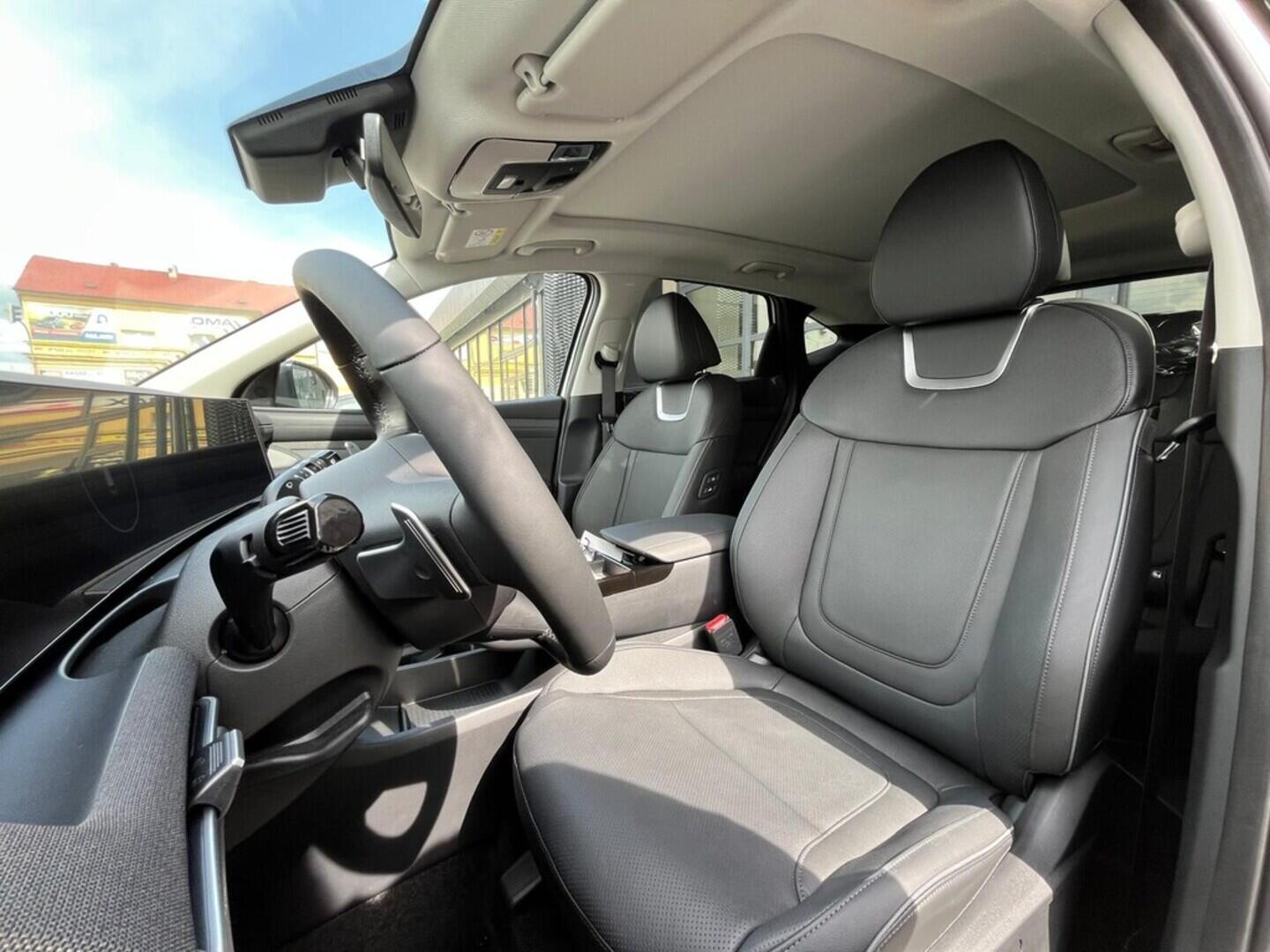 O919V05391_18.webp_TU 25 1,6 TGDI 4WD DCT PR LUX PN