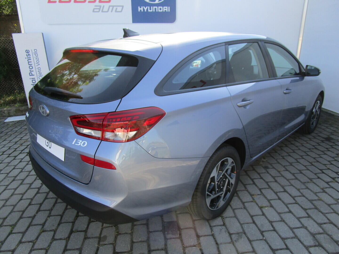 O919V05508_11.webp_Hyundai i30  0 kW