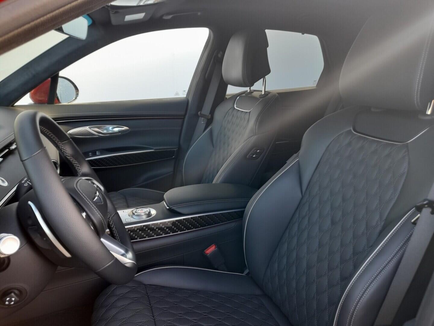 O919V05656_21.webp_Genesis GV70  224 kW