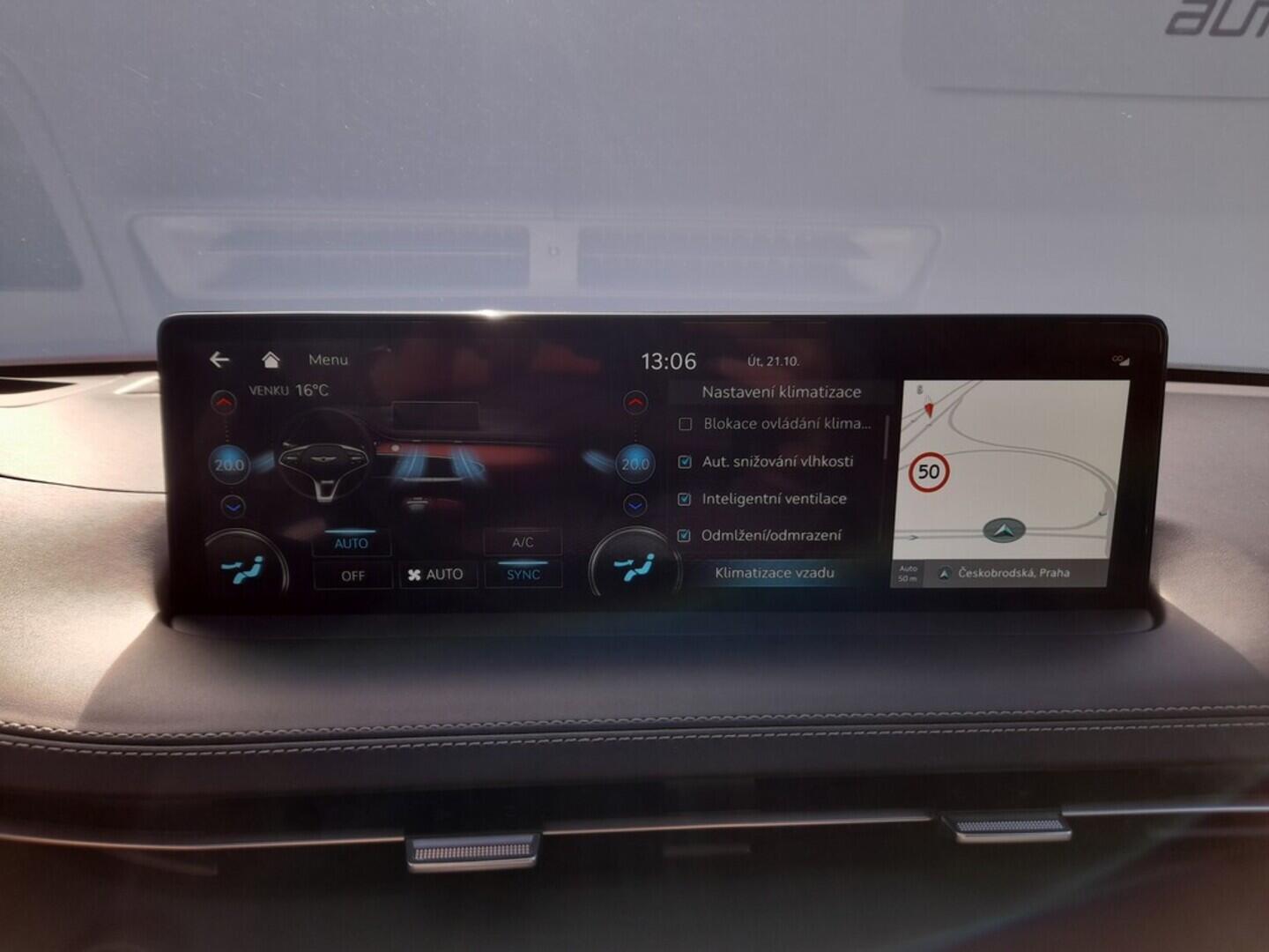 O919V05656_30.webp_Genesis GV70  224 kW