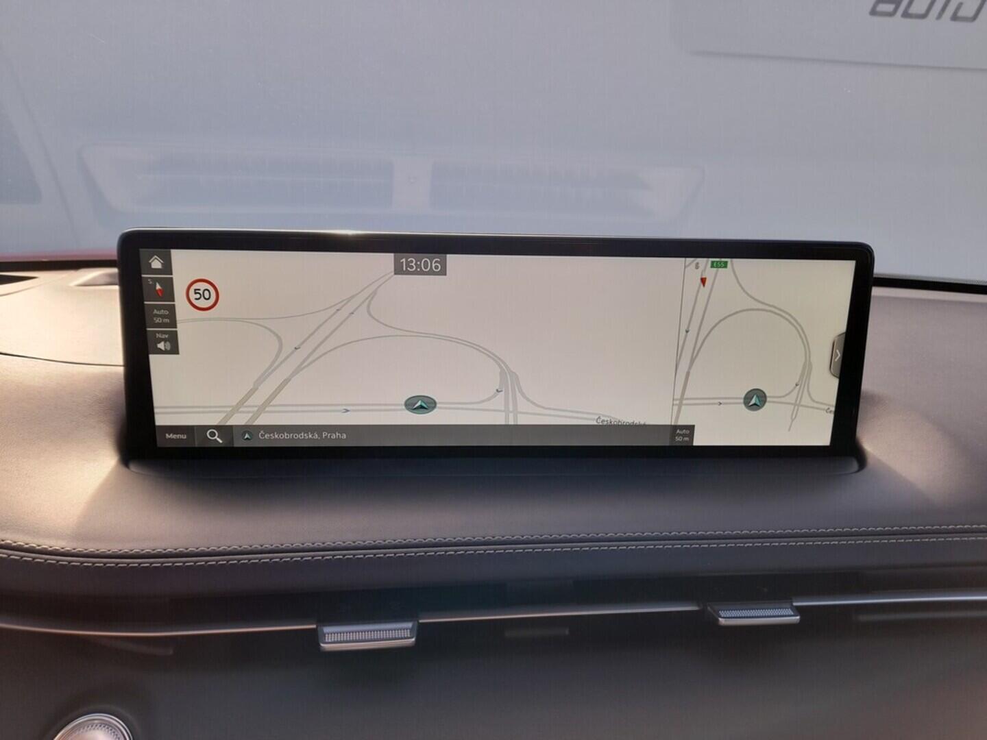 O919V05656_31.webp_Genesis GV70  224 kW