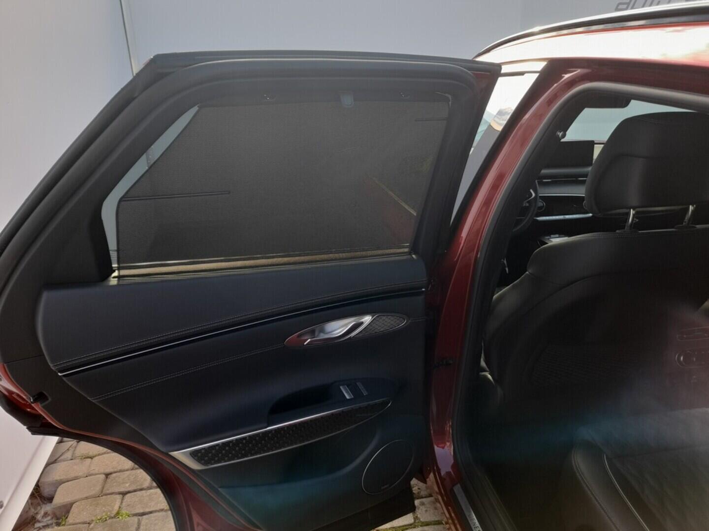 O919V05656_34.webp_Genesis GV70  224 kW