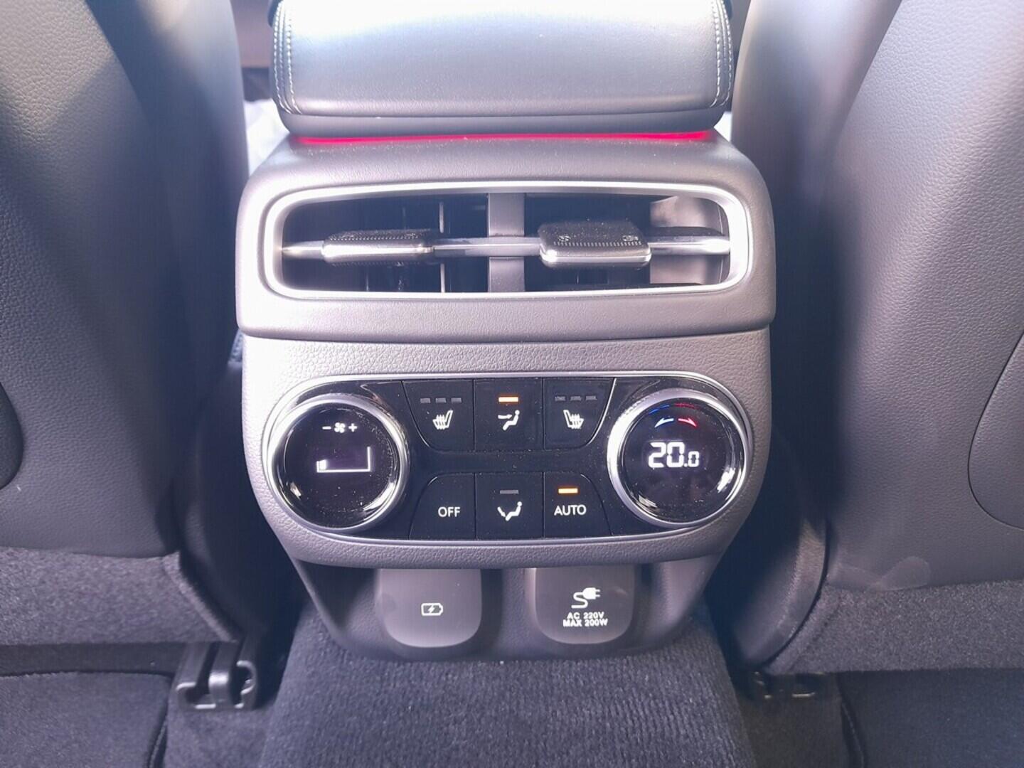 O919V05656_36.webp_Genesis GV70  224 kW