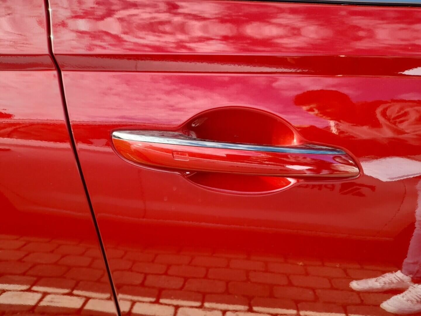 O919V05656_39.webp_Genesis GV70  224 kW