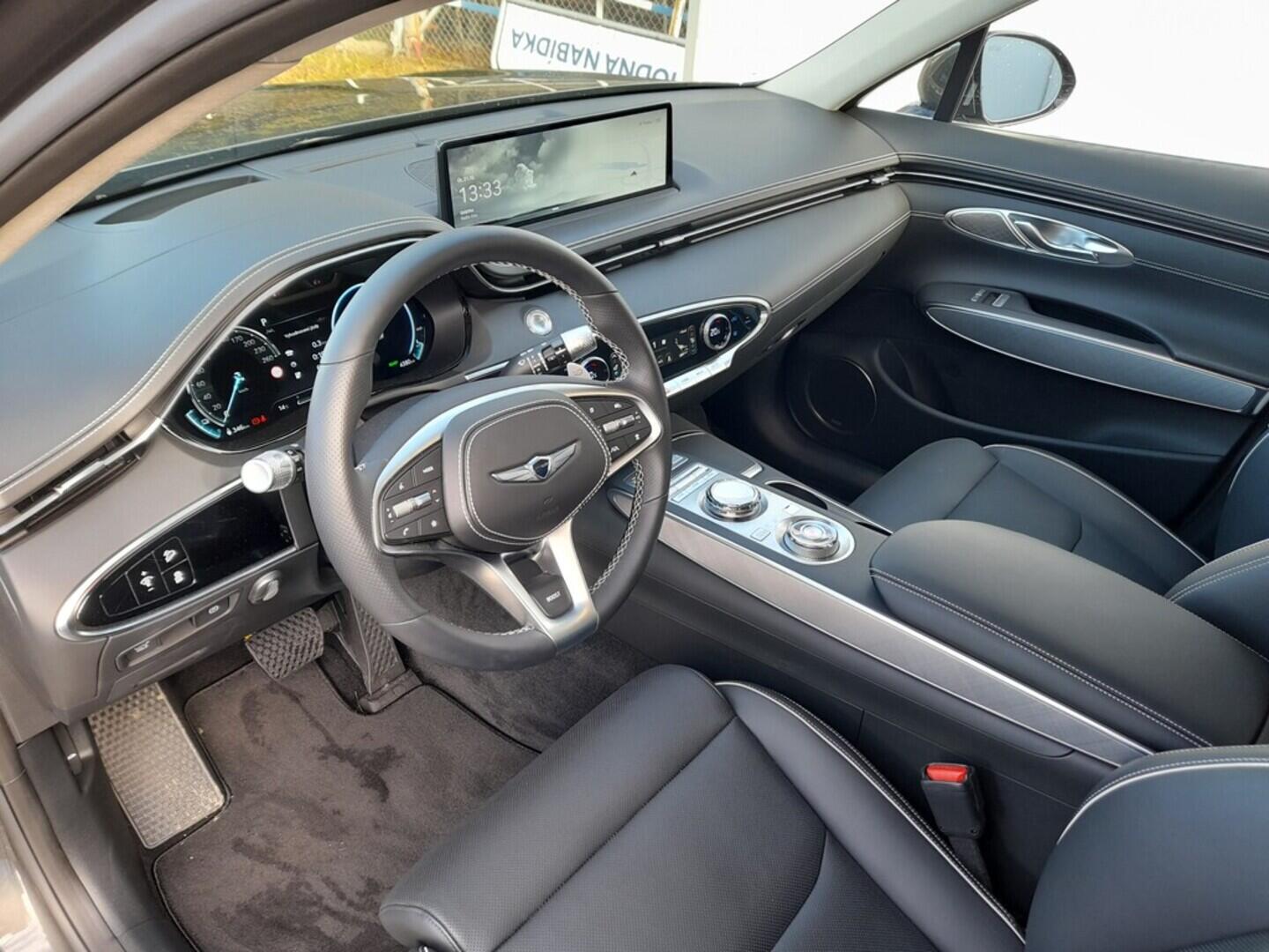 O919V05657_20.webp_GENESIS GV70   360 kW