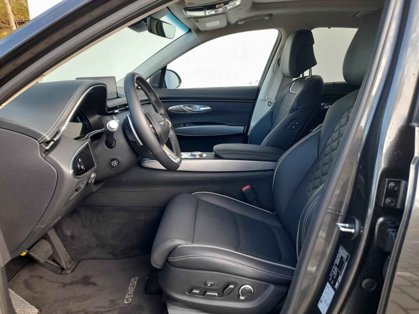 O919V05657_21.webp_GENESIS GV70   360 kW