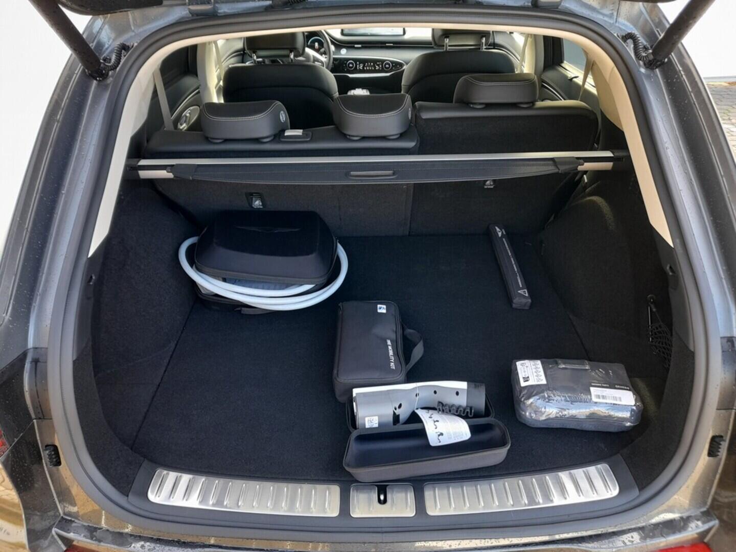 O919V05657_37.webp_GENESIS GV70   360 kW