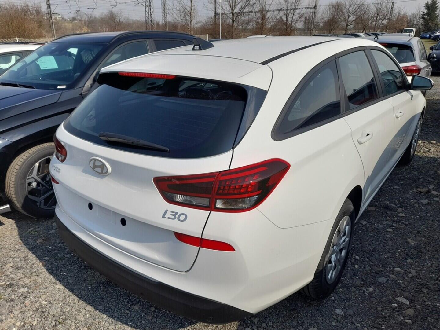 O919V05769_11.webp_i30 WG PD PE Comfort 1,5i 71 kW