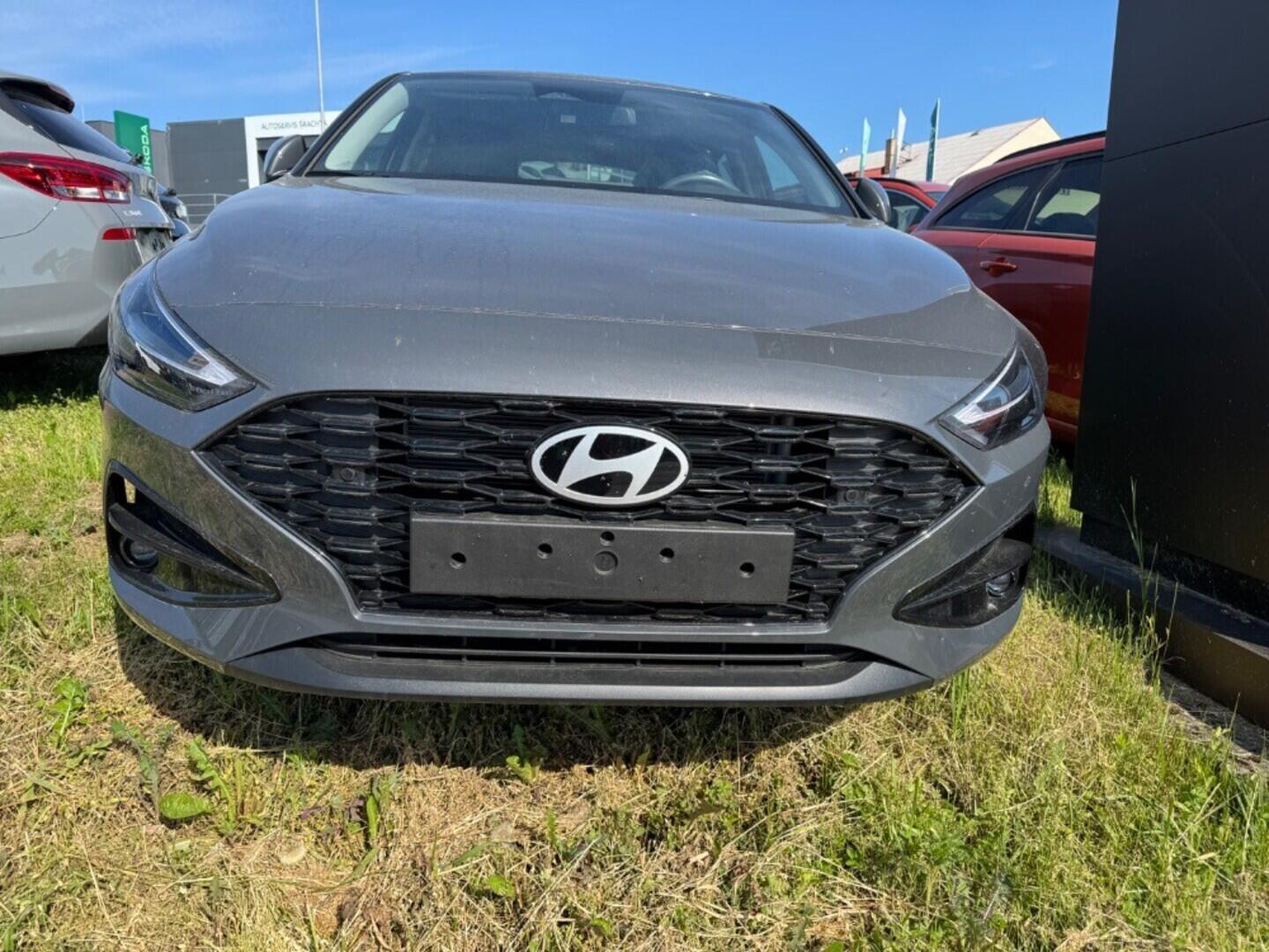 O919V05817_15.webp_i30 FB PD PE FAMILY 1,5 T-GDI MHEV 103 k