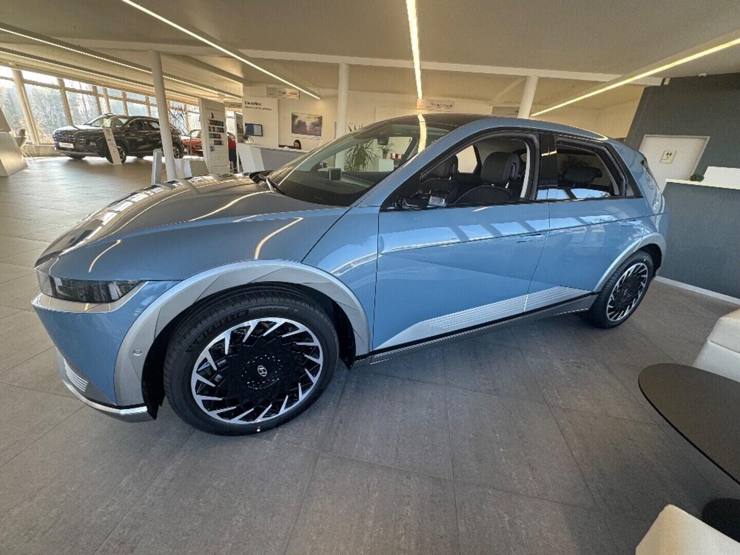 O919V05826_11.webp_IONIQ 5 MY23 STYLE POWER (77 kW 0 kW